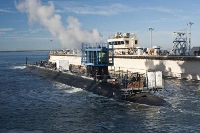 Прикрепленное изображение: USSCaliforniaSSN-781.jpg